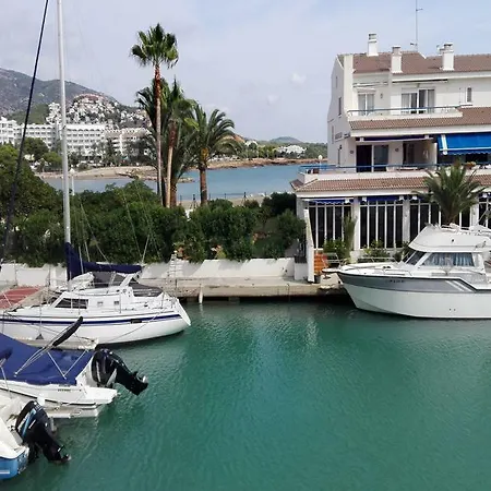 Poblado Marinero 3000 מלון